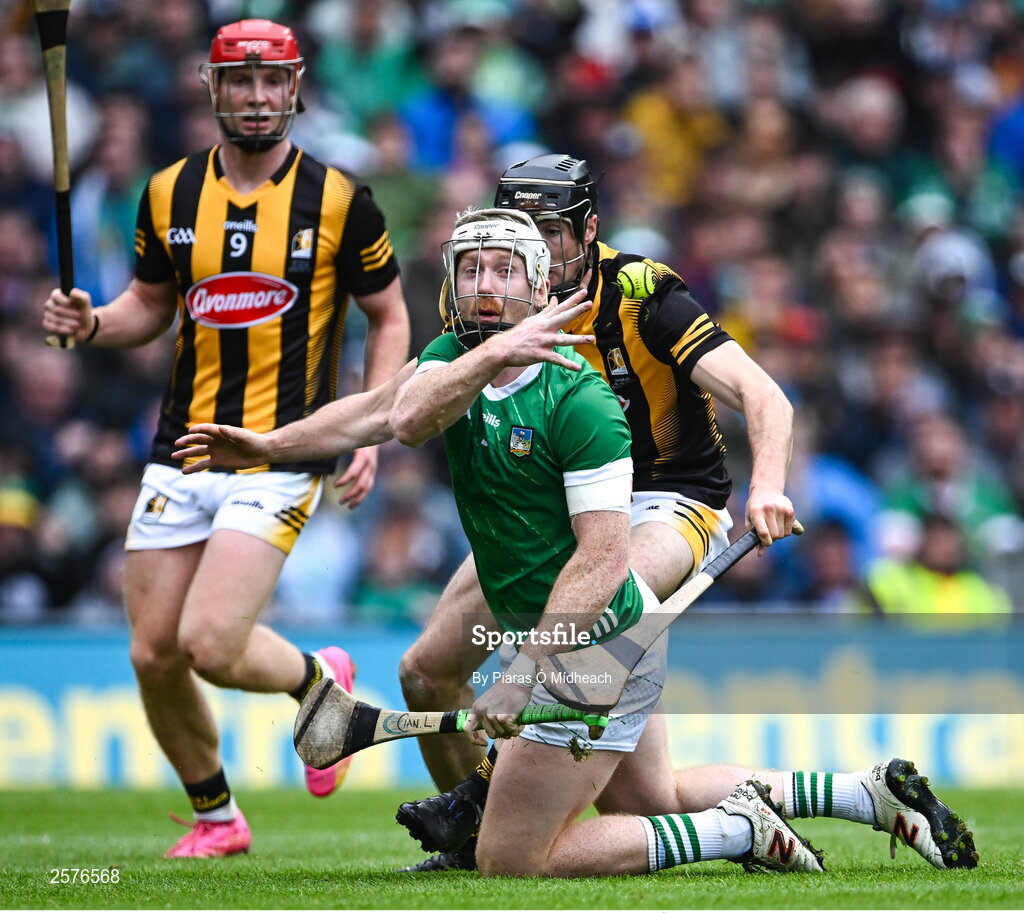 23 July 2023; Cian Lynch of Limerick in action against Tom Phelan of Kilkenny during the GAA Hurling All-Ireland Senior Championship final match between Kilkenny and Limerick at Croke Park in Dublin. Photo by Piaras Ó Mídheach/Sportsfile