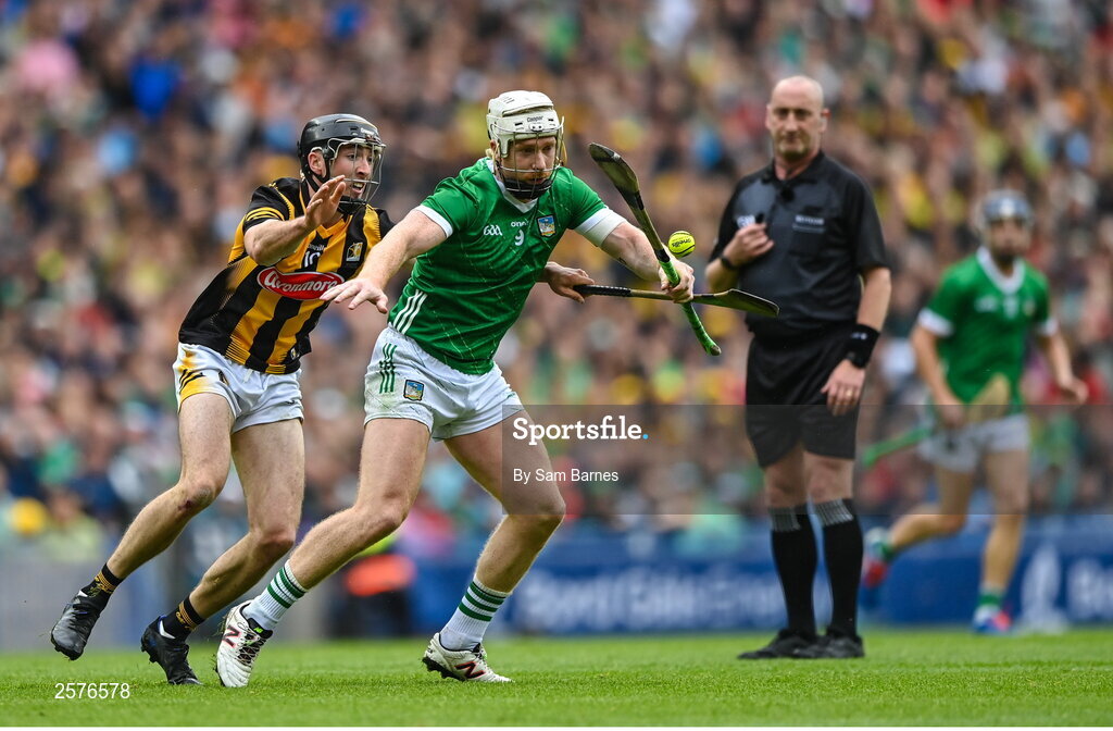 23 July 2023; Cian Lynch of Limerick in action against Tom Phelan of Kilkenny during the GAA Hurling All-Ireland Senior Championship final match between Kilkenny and Limerick at Croke Park in Dublin. Photo by Sam Barnes/Sportsfile