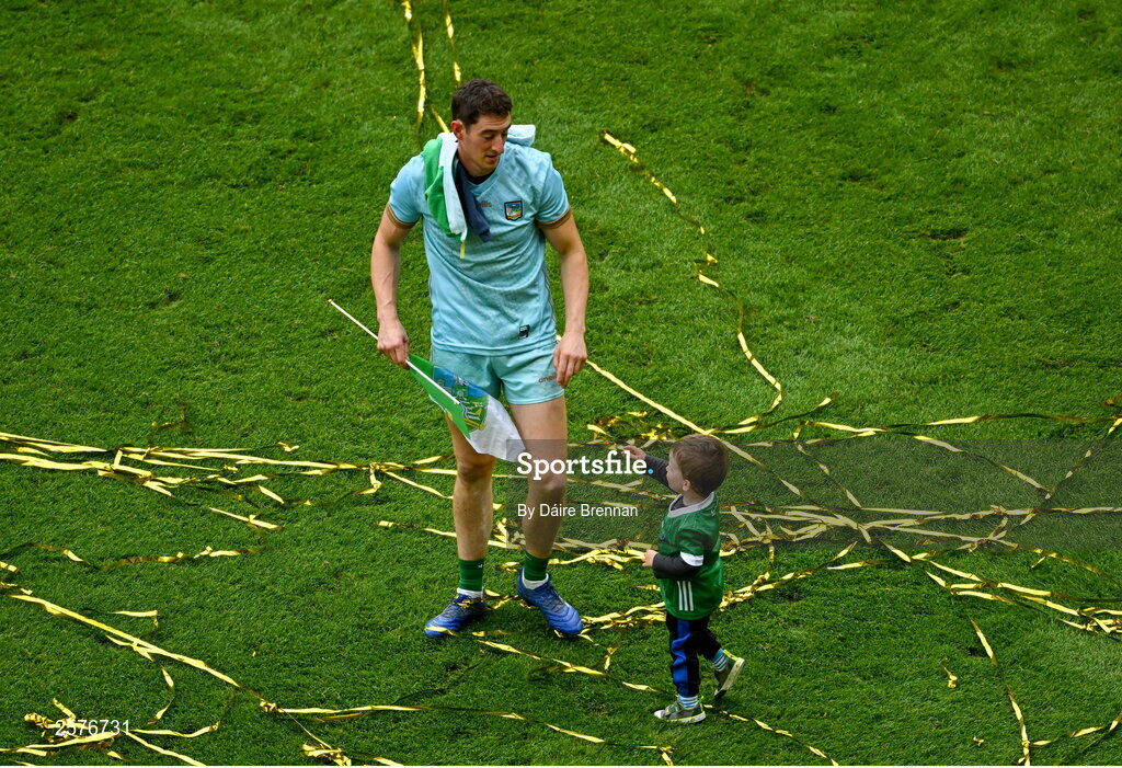 23 July 2023; Limerick goalkeeper Nickie Quaid and his son Dáithí after the GAA Hurling All-Ireland Senior Championship final match between Kilkenny and Limerick at Croke Park in Dublin. Photo by Daire Brennan/Sportsfile