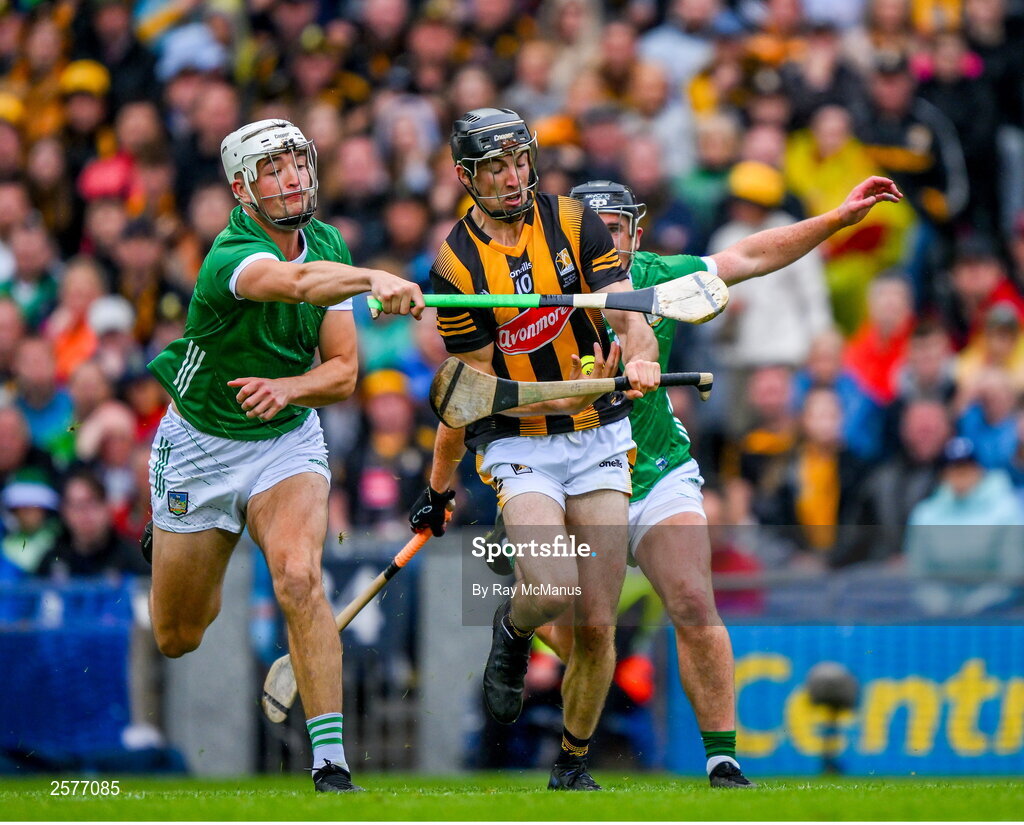 23 July 2023; Tom Phelan of Kilkenny is tackled by Kyle Hayes and Darragh O'Donovan of Limerick during the GAA Hurling All-Ireland Senior Championship final match between Kilkenny and Limerick at Croke Park in Dublin. Photo by Ray McManus/Sportsfile