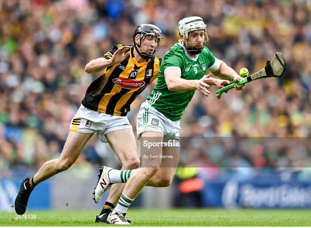 23 July 2023; Cian Lynch of Limerick in action against Tom Phelan of Kilkenny during the GAA Hurling All-Ireland Senior Championship final match between Kilkenny and Limerick at Croke Park in Dublin. Photo by Sam Barnes/Sportsfile