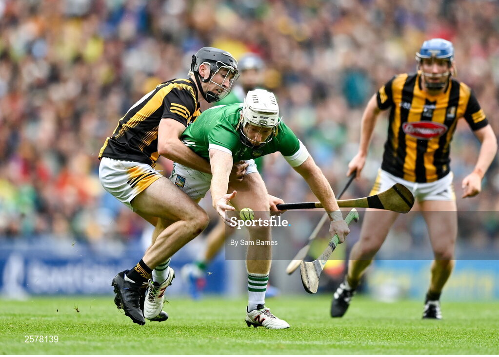 23 July 2023; Cian Lynch of Limerick in action against Tom Phelan of Kilkenny during the GAA Hurling All-Ireland Senior Championship final match between Kilkenny and Limerick at Croke Park in Dublin. Photo by Sam Barnes/Sportsfile
