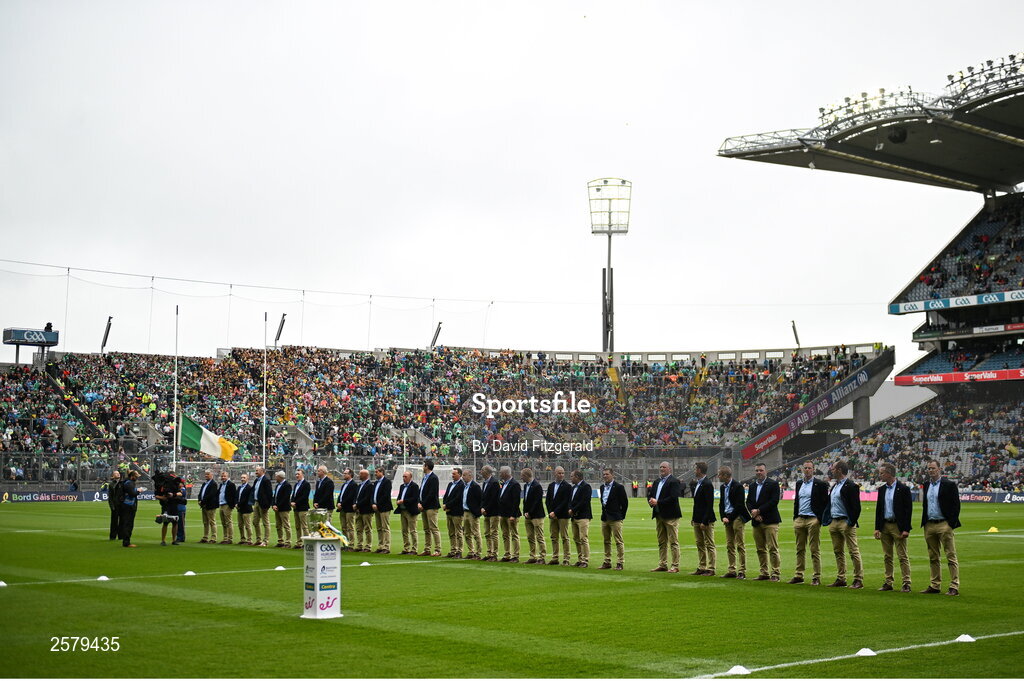 23 July 2023; The Offaly 1998 All-Ireland winning Jubilee team as the team are honoured before the GAA Hurling All-Ireland Senior Championship final match between Kilkenny and Limerick at Croke Park in Dublin. Photo by David Fitzgerald/Sportsfile