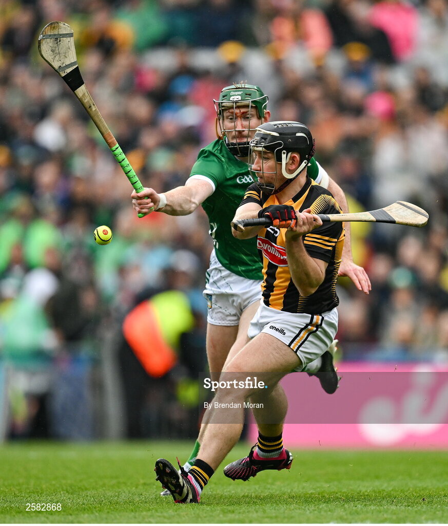 23 July 2023; Richie Hogan of Kilkenny in action against William O'Donoghue of Limerick during the GAA Hurling All-Ireland Senior Championship final match between Kilkenny and Limerick at Croke Park in Dublin. Photo by Brendan Moran/Sportsfile