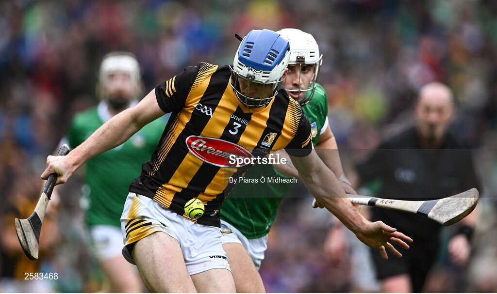 23 July 2023; Huw Lawlor of Kilkenny in action against Aaron Gillane of Limerick during the GAA Hurling All-Ireland Senior Championship final match between Kilkenny and Limerick at Croke Park in Dublin. Photo by Piaras Ó Mídheach/Sportsfile