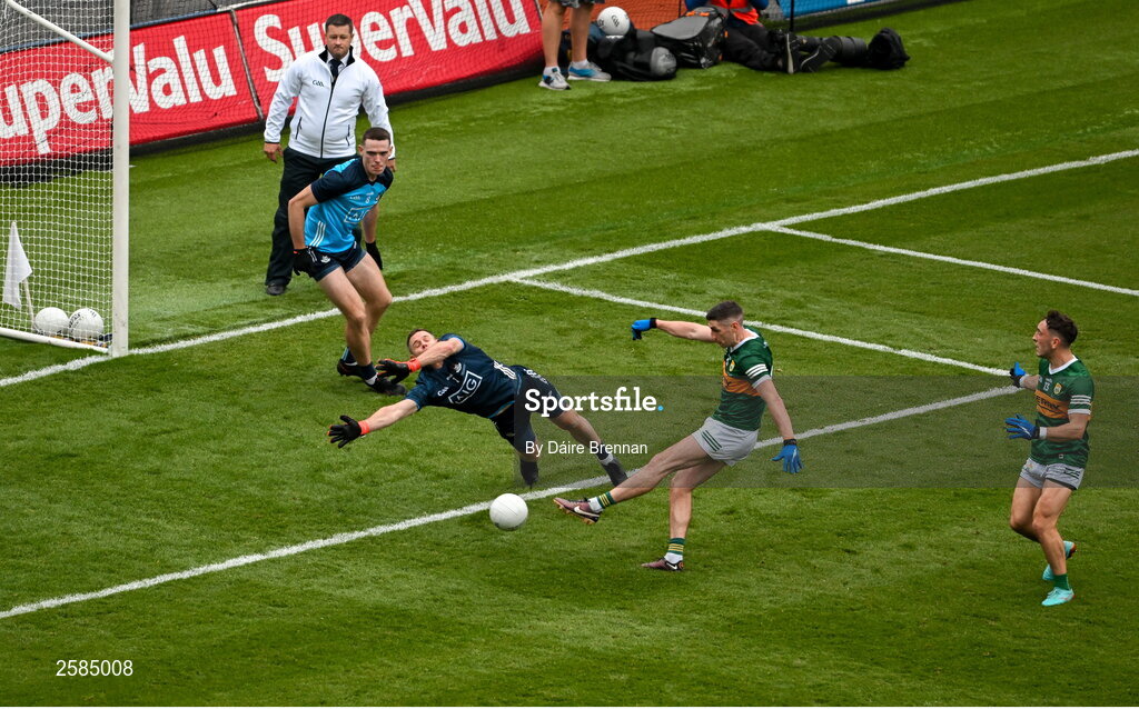 30 July 2023; Paul Geaney of Kerry scores his side's first goal despite the effort of Dublin goalkeeper Stephen Cluxton during the GAA Football All-Ireland Senior Championship final match between Dublin and Kerry at Croke Park in Dublin. Photo by Daire Brennan/Sportsfile