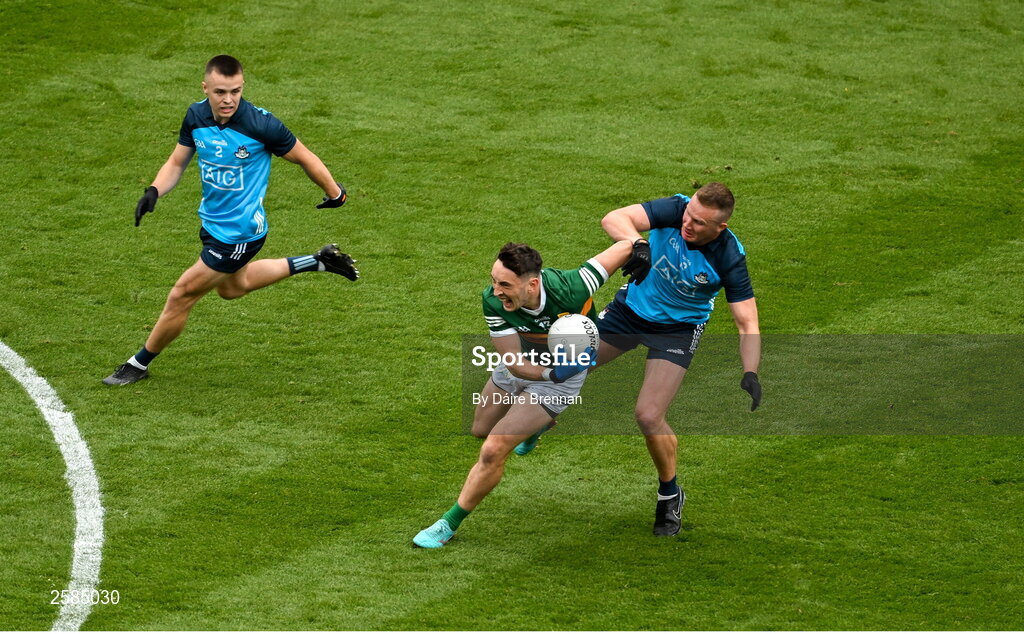 30 July 2023; Paudie Clifford of Kerry in action against Ciaran Kilkenny of Dublin during the GAA Football All-Ireland Senior Championship final match between Dublin and Kerry at Croke Park in Dublin. Photo by Daire Brennan/Sportsfile