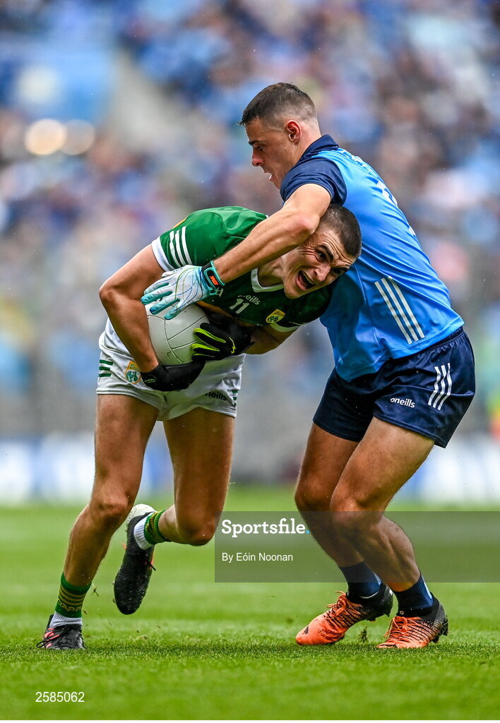 30 July 2023; Sean O'Shea of Kerry in action against Brian Howard of Dublin during the GAA Football All-Ireland Senior Championship final match between Dublin and Kerry at Croke Park in Dublin. Photo by Eóin Noonan/Sportsfile