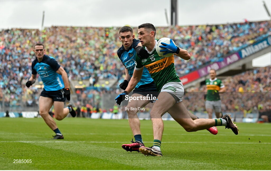 30 July 2023; Paul Geaney of Kerry in action against Lee Gannon of Dublin during the GAA Football All-Ireland Senior Championship final match between Dublin and Kerry at Croke Park in Dublin. Photo by Seb Daly/Sportsfile