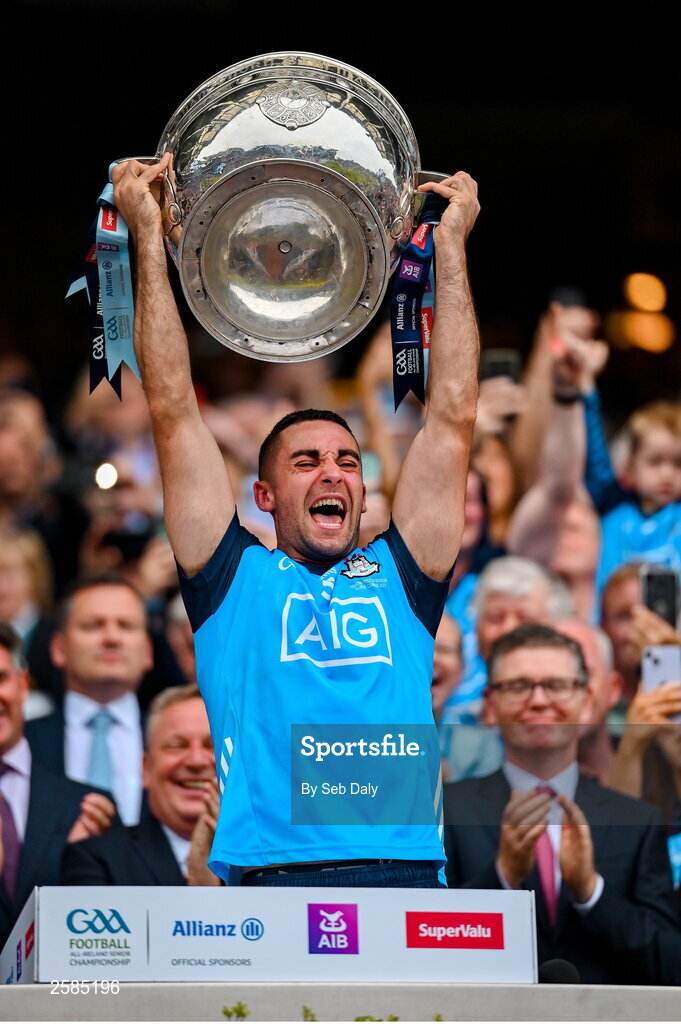 30 July 2023; Dublin captain James McCarthy lifts the Sam Maguire Cup after his side's victory in the GAA Football All-Ireland Senior Championship final match between Dublin and Kerry at Croke Park in Dublin. Photo by Seb Daly/Sportsfile