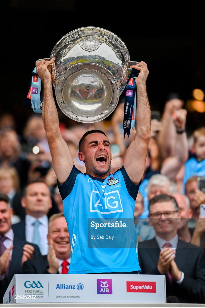 30 July 2023; Dublin captain James McCarthy lifts the Sam Maguire Cup after his side's victory in the GAA Football All-Ireland Senior Championship final match between Dublin and Kerry at Croke Park in Dublin. Photo by Seb Daly/Sportsfile