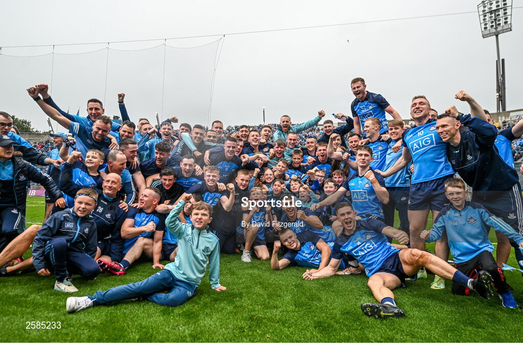 30 July 2023; The Dublin team celebrate with the Sam Maguire cup after the GAA Football All-Ireland Senior Championship final match between Dublin and Kerry at Croke Park in Dublin. Photo by David Fitzgerald/Sportsfile