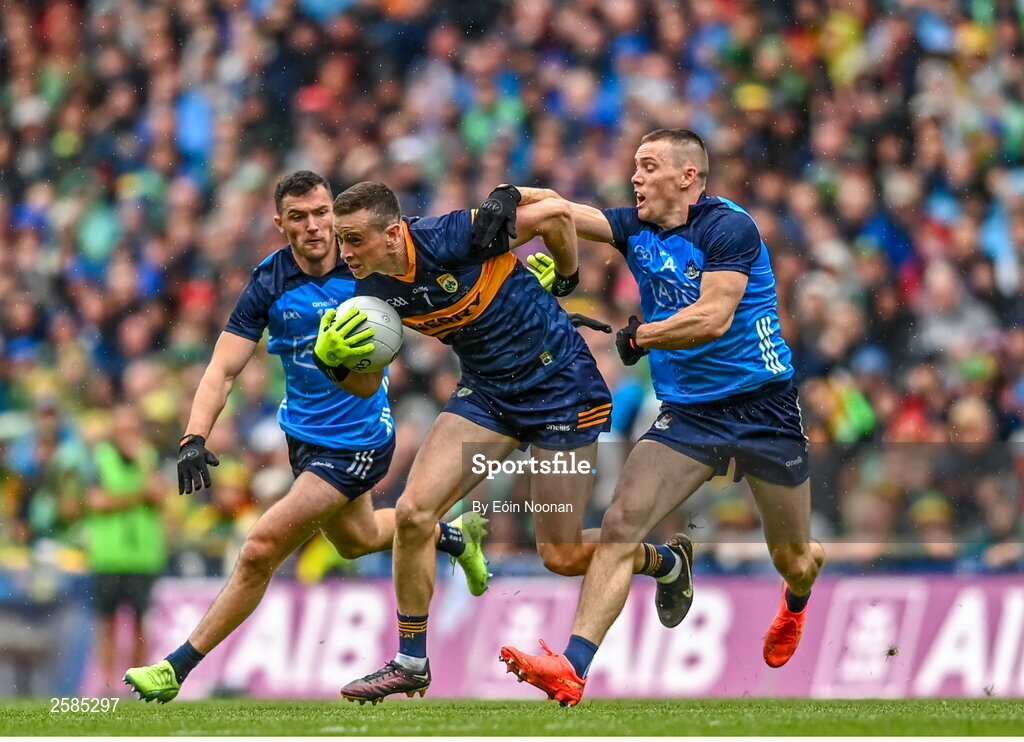 30 July 2023; Kerry goalkeeper Shane Ryan in action against  Dublin players, Colm Basquel left, and Con O'Callaghan during the GAA Football All-Ireland Senior Championship final match between Dublin and Kerry at Croke Park in Dublin. Photo by Eóin Noonan/Sportsfile