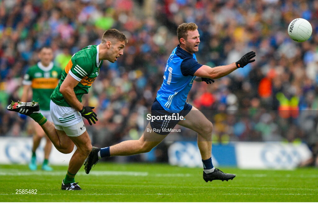 30 July 2023; Jack McCaffrey of Dublin races clear of Adrian Spillane of Kerry during the GAA Football All-Ireland Senior Championship final match between Dublin and Kerry at Croke Park in Dublin. Photo by Ray McManus/Sportsfile