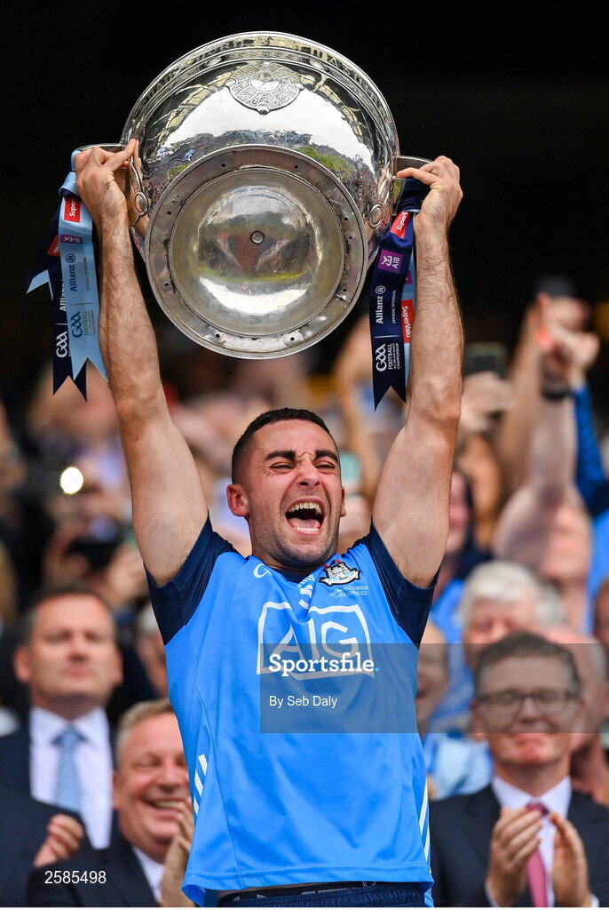 30 July 2023; Dublin captain James McCarthy lifts the Sam Maguire Cup after his side's victory in the GAA Football All-Ireland Senior Championship final match between Dublin and Kerry at Croke Park in Dublin. Photo by Seb Daly/Sportsfile