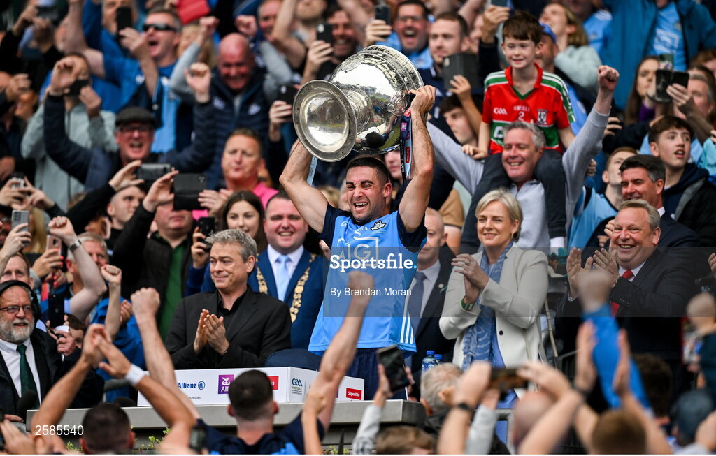 30 July 2023; Dublin captain James McCarthy lifts the Sam Maguire Cup after his side's victory in the GAA Football All-Ireland Senior Championship final match between Dublin and Kerry at Croke Park in Dublin. Photo by Brendan Moran/Sportsfile