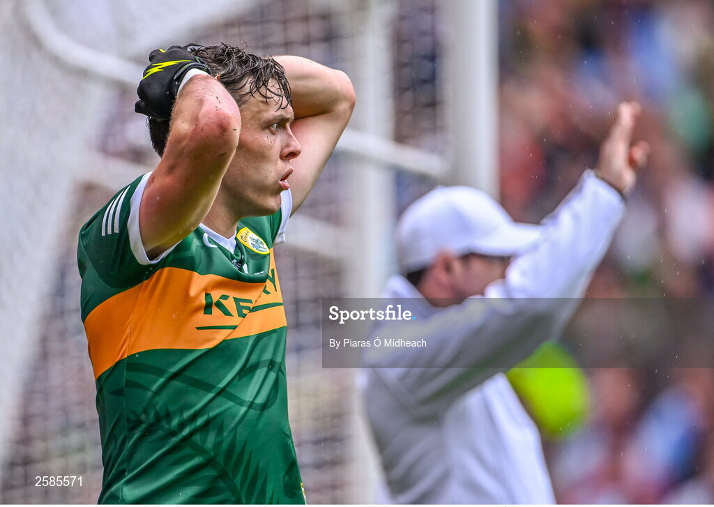 30 July 2023; David Clifford of Kerry reacts after kicking a wide during the GAA Football All-Ireland Senior Championship final match between Dublin and Kerry at Croke Park in Dublin. Photo by Piaras Ó Mídheach/Sportsfile