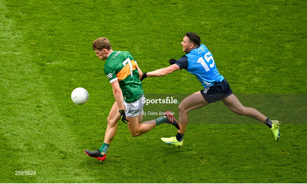 30 July 2023; Gavin White of Kerry in action against Colm Basquel of Dublin during the GAA Football All-Ireland Senior Championship final match between Dublin and Kerry at Croke Park in Dublin. Photo by Daire Brennan/Sportsfile