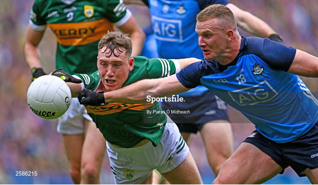 30 July 2023; Ciarán Kilkenny of Dublin in action against Dara Moynihan of Kerry during the GAA Football All-Ireland Senior Championship final match between Dublin and Kerry at Croke Park in Dublin. Photo by Piaras Ó Mídheach/Sportsfile