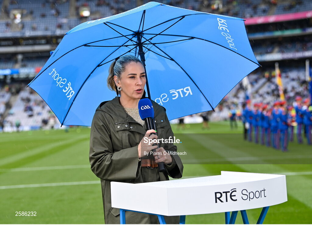 30 July 2023; Evanne Ní Chuilinn of RTÉ Sport before the GAA Football All-Ireland Senior Championship final match between Dublin and Kerry at Croke Park in Dublin. Photo by Piaras Ó Mídheach/Sportsfile