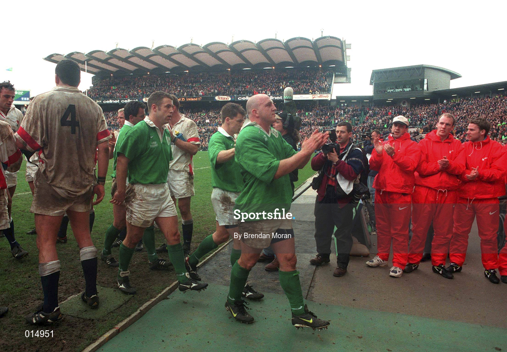 4 April 1998; Keith Wood of Ireland leaves the pitch after the Five Nations Rugby Championship match between England and Ireland at Twickenham Stadium in London, England. Photo by Brendan Moran/Sportsfile