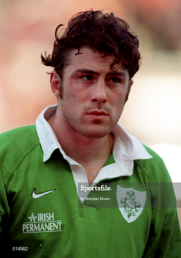 7 February 1998; Kieron Dawson of Ireland prior to the Five Nations Rugby Championship match between Ireland and Scotland at Lansdowne Road in Dublin, Ireland. Photo by Brendan Moran/Sportsfile