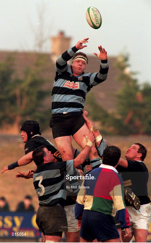 31 January 1998; Mick Galwey of Shannon wins a lineout during the All-Ireland League Division 1 match between Shannon RFC and Ballymena RFC at Thomond Park in Limerick. Photo by Matt Browne/Sportsfile