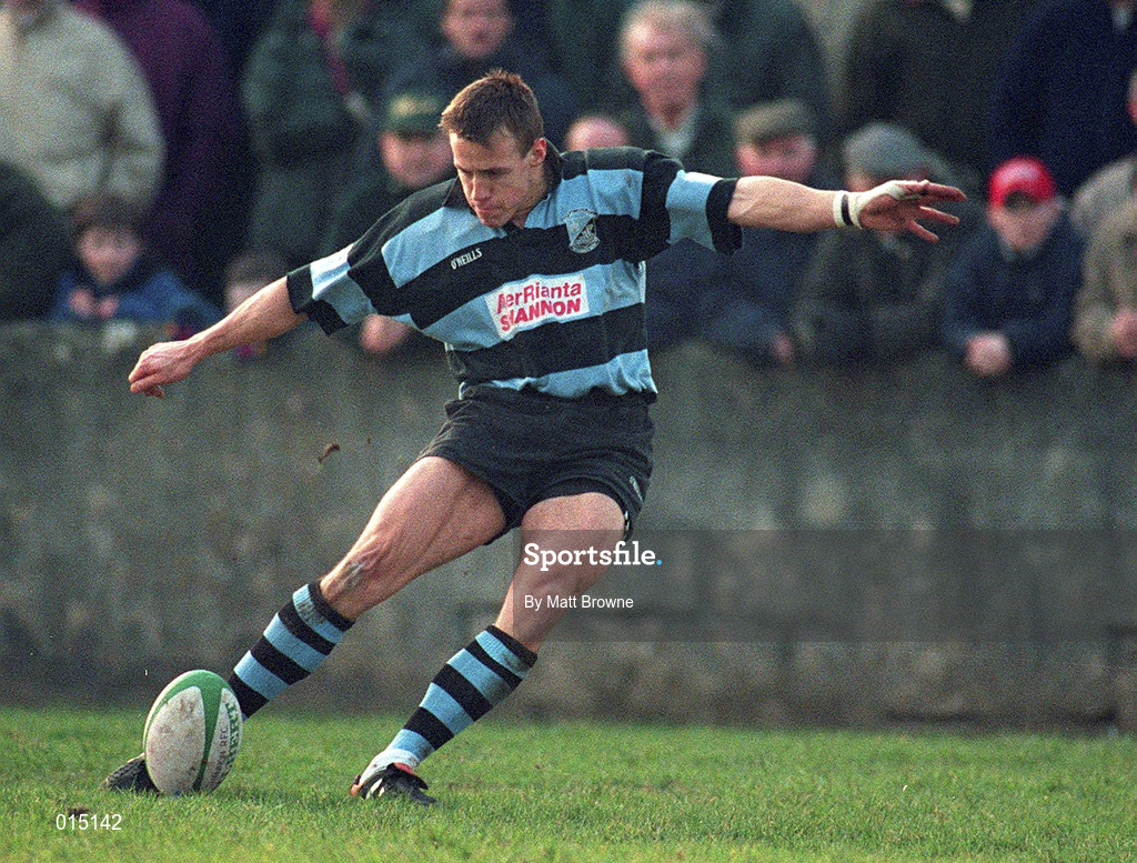 31 January 1998; Andrew Thompson of Shannon during the All-Ireland League Division 1 match between Shannon RFC and Ballymena RFC at Thomond Park in Limerick. Photo by Matt Browne/Sportsfile