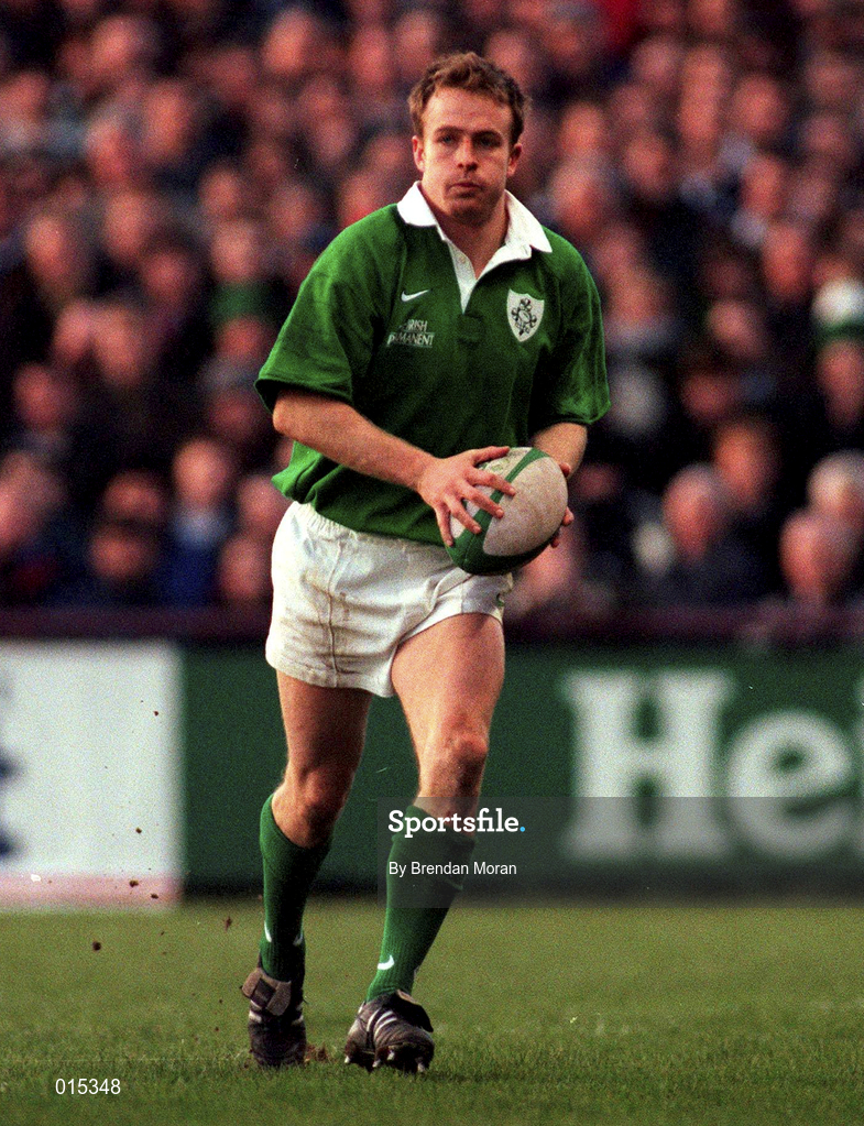 7 February 1998; Denis Hickie of Ireland during the Five Nations Rugby Championship match between Ireland and Scotland at Lansdowne Road in Dublin, Ireland. Photo by Brendan Moran/Sportsfile