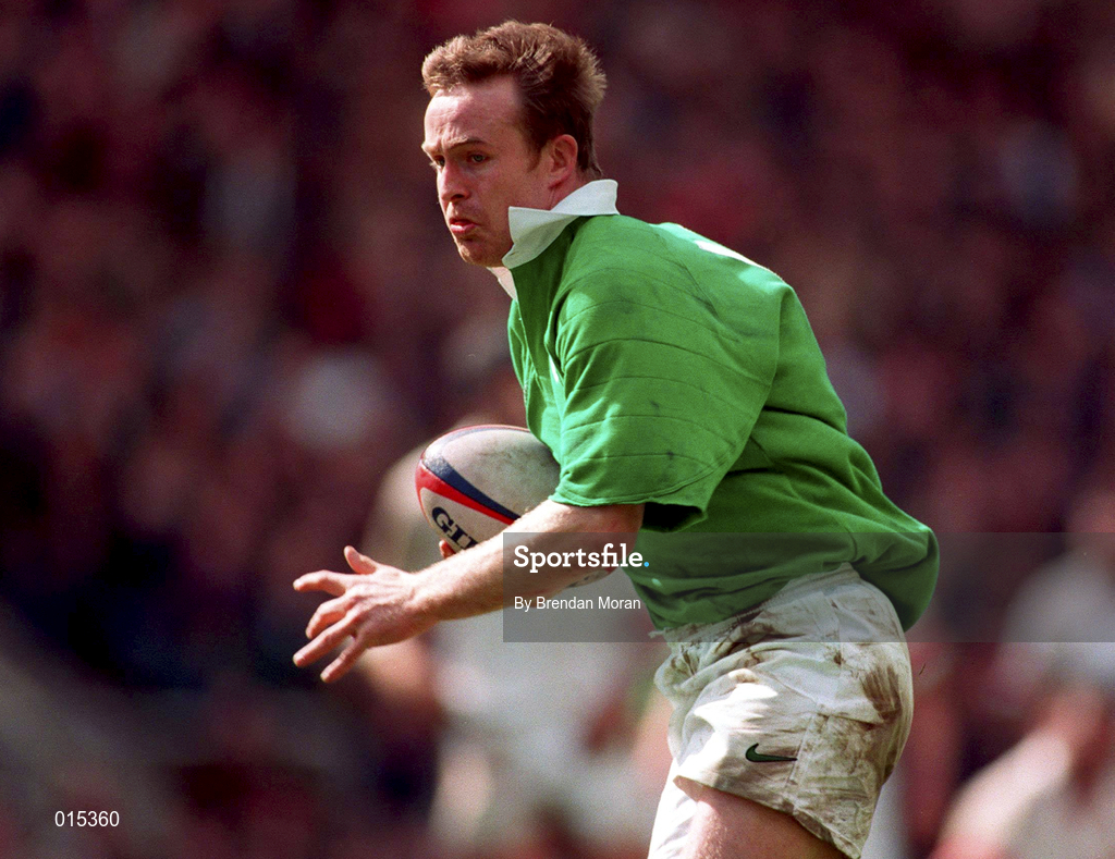 4 April 1998; Denis Hickie of Ireland during the Five Nations Rugby Championship match between England and Ireland at Twickenham Stadium in London, England. Photo by Brendan Moran/Sportsfile