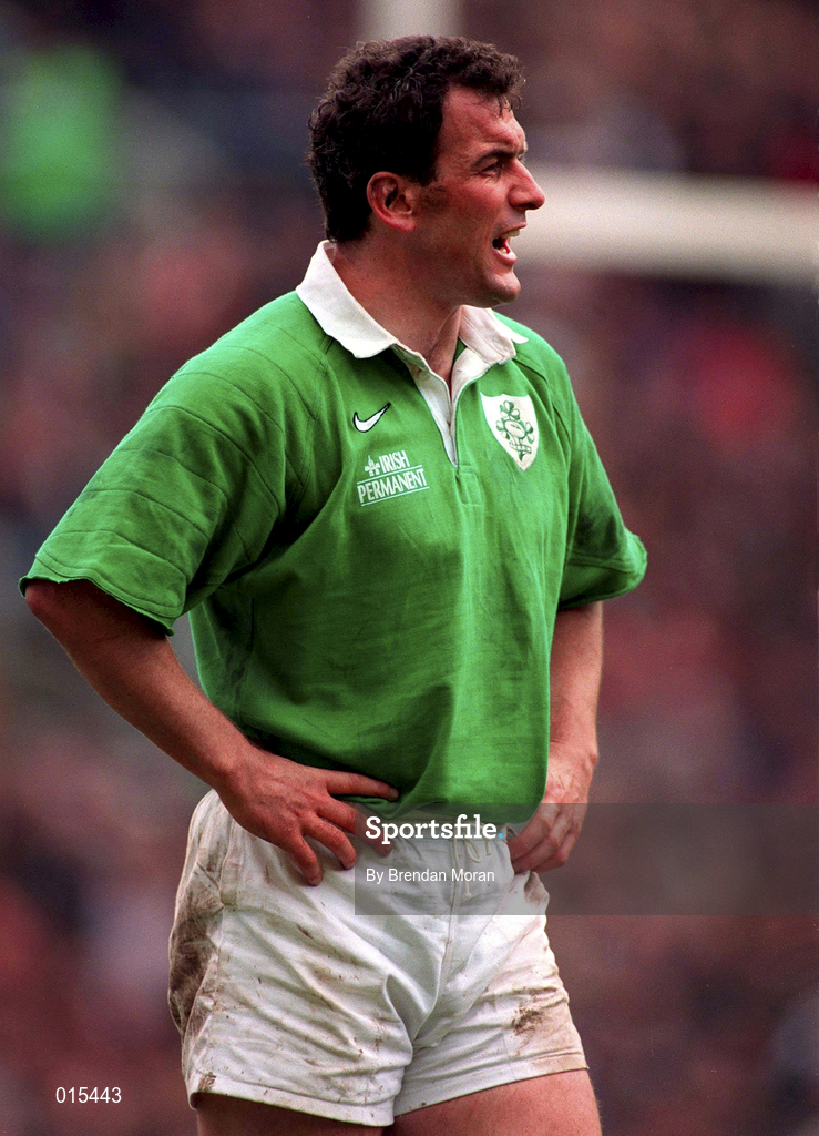 4 April 1998; Eric Elwood of Ireland during the Five Nations Rugby Championship match between England and Ireland at Twickenham Stadium in London, England. Photo by Brendan Moran/Sportsfile