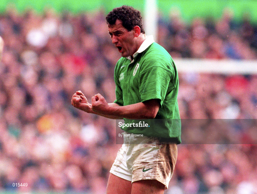 4 April 1998; Eric Elwood of Ireland during the Five Nations Rugby Championship match between England and Ireland at Twickenham Stadium in London, England. Photo by Matt Browne/Sportsfile