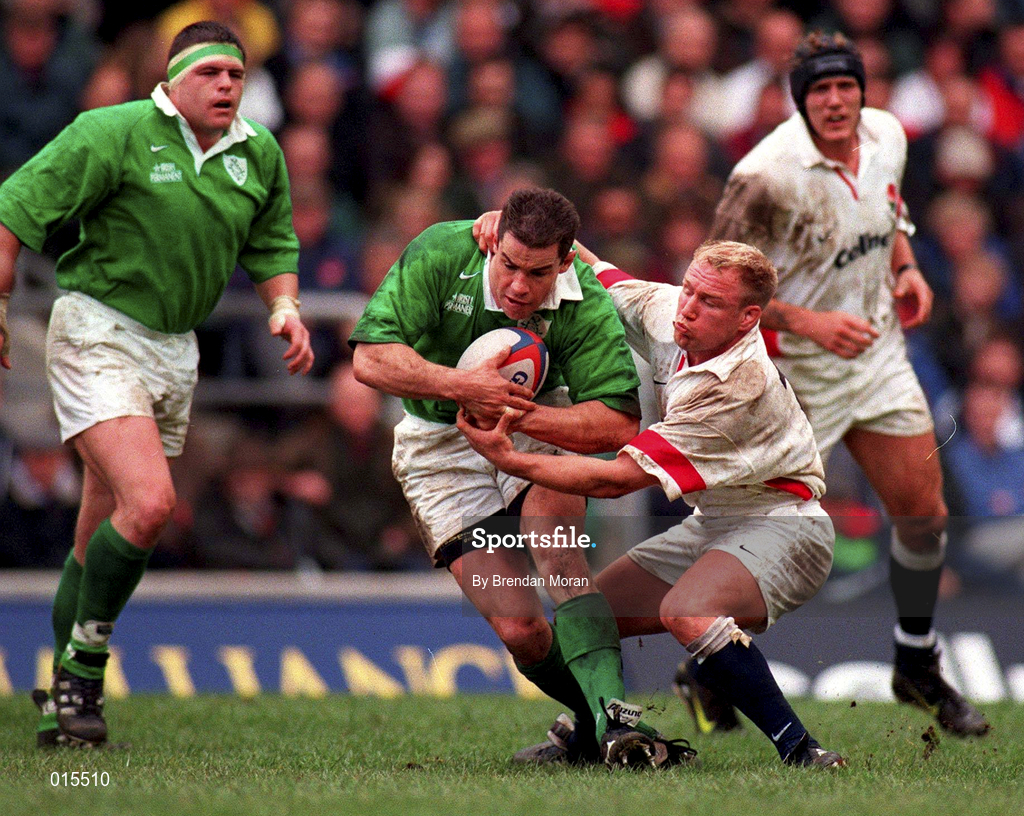 4 April 1998; Andy Ward of Ireland is tackled by Neil Back of England during the Five Nations Rugby Championship match between England and Ireland at Twickenham Stadium in London, England. Photo by Brendan Moran/Sportsfile
