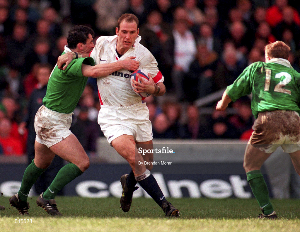 4 April 1998; Laurence Dallaglio of England is tackled by Eric Elwood of Ireland during the Five Nations Rugby Championship match between England and Ireland at Twickenham Stadium in London, England. Photo by Brendan Moran/Sportsfile