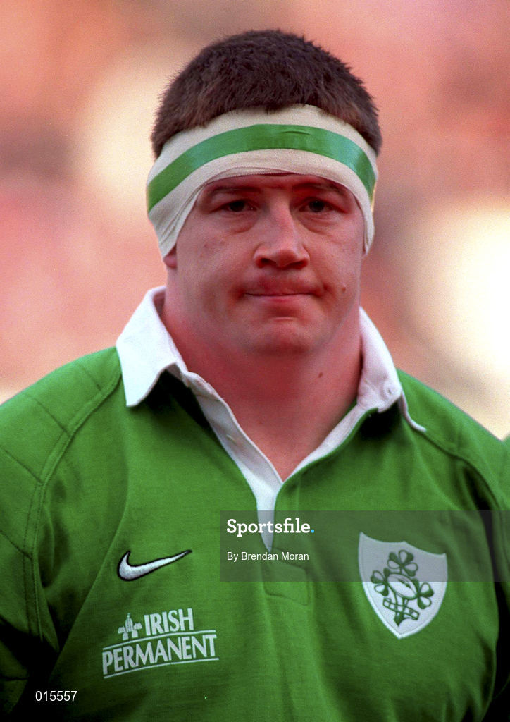 7 February 1998; Paul Wallace of Ireland prior to the Five Nations Rugby Championship match between Ireland and Scotland at Lansdowne Road in Dublin, Ireland. Photo by Brendan Moran/Sportsfile