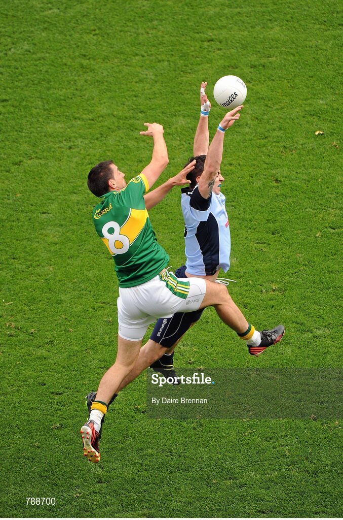 1 September 2013; Michael Darragh Macauley, Dublin, in action against Anthony Maher, Kerry. GAA Football All-Ireland Senior Championship, Semi-Final, Dublin v Kerry, Croke Park, Dublin. Picture credit: Dáire Brennan / SPORTSFILE