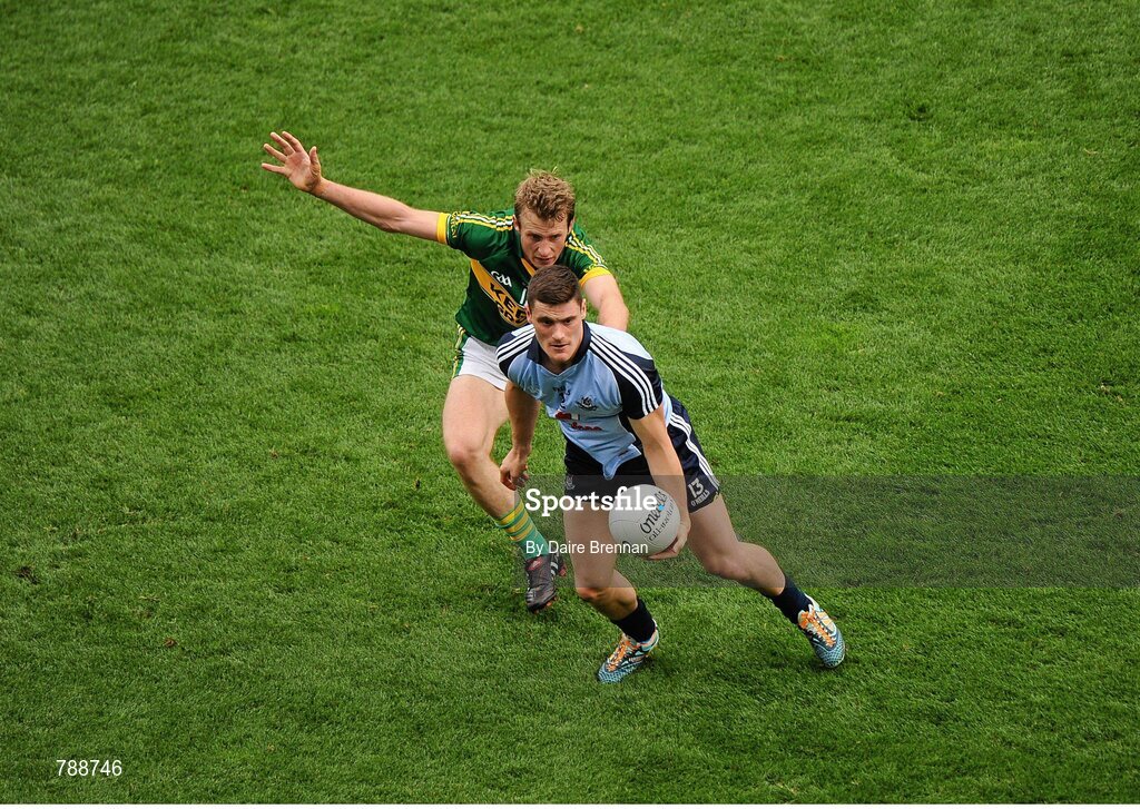 1 September 2013; Diarmuid Connolly, Dublin, in action against Donnchadh Walsh, Kerry. GAA Football All-Ireland Senior Championship, Semi-Final, Dublin v Kerry, Croke Park, Dublin. Picture credit: Dáire Brennan / SPORTSFILE