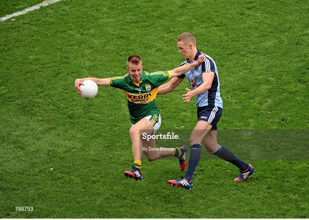 1 September 2013; Fionn Fitzgerlad, Kerry, in action against Paul Mannion, Dublin. GAA Football All-Ireland Senior Championship, Semi-Final, Dublin v Kerry, Croke Park, Dublin. Picture credit: Dáire Brennan / SPORTSFILE