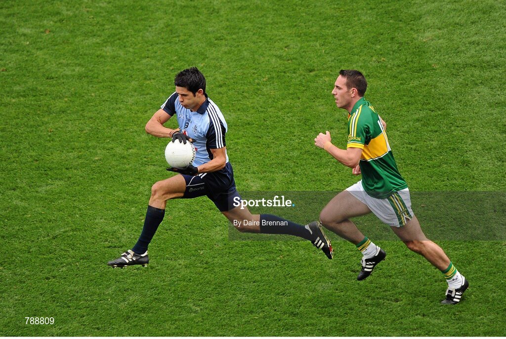 1 September 2013; Cian O'Sullivan, Dublin, in action against Declan O'Sullivan, Kerry. GAA Football All-Ireland Senior Championship, Semi-Final, Dublin v Kerry, Croke Park, Dublin. Picture credit: Dáire Brennan / SPORTSFILE