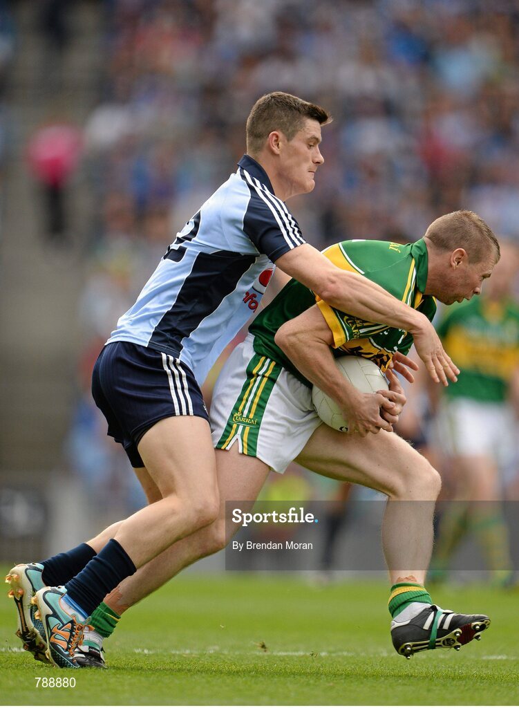 1 September 2013; Tomás O Sé, Kerry, in action against Diarmuid Connolly, Dublin. GAA Football All-Ireland Senior Championship, Semi-Final, Dublin v Kerry, Croke Park, Dublin. Picture credit: Brendan Moran / SPORTSFILE