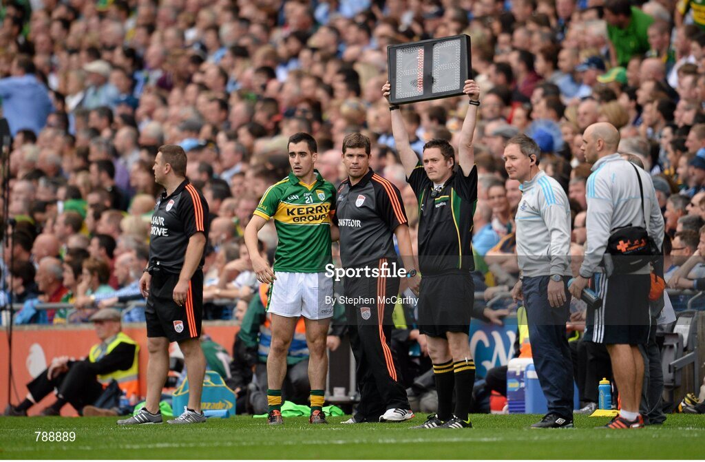 1 September 2013; Kerry manager Eamonn Fitzmaurice with substitute Jack Sherwood during the second half. GAA Football All-Ireland Senior Championship, Semi-Final, Dublin v Kerry, Croke Park, Dublin. Picture credit: Stephen McCarthy / SPORTSFILE