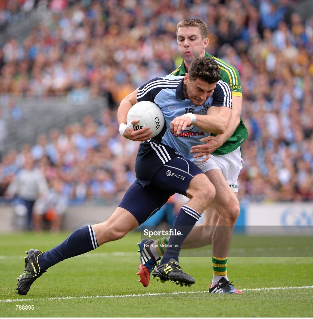 1 September 2013; Bernard Brogan, Dublin, is tackled by Marc Ó Sé, Kerry. GAA Football All-Ireland Senior Championship, Semi-Final, Dublin v Kerry, Croke Park, Dublin. Picture credit: Ray McManus / SPORTSFILE