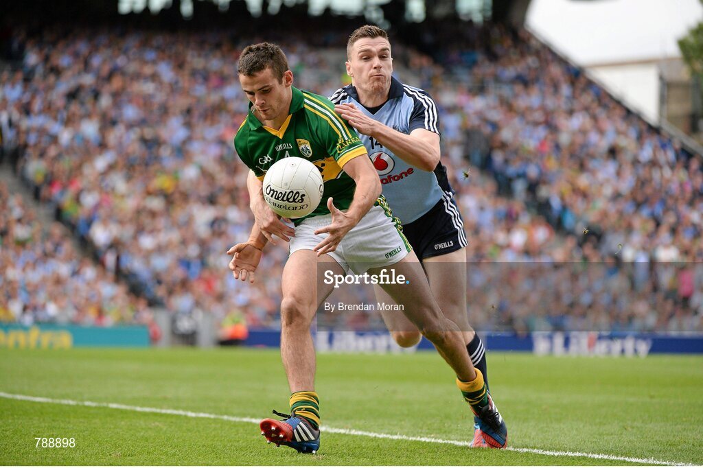 1 September 2013; Shane Enright, Kerry, in action against Paddy Andrews, Dublin. GAA Football All-Ireland Senior Championship, Semi-Final, Dublin v Kerry, Croke Park, Dublin. Picture credit: Brendan Moran / SPORTSFILE