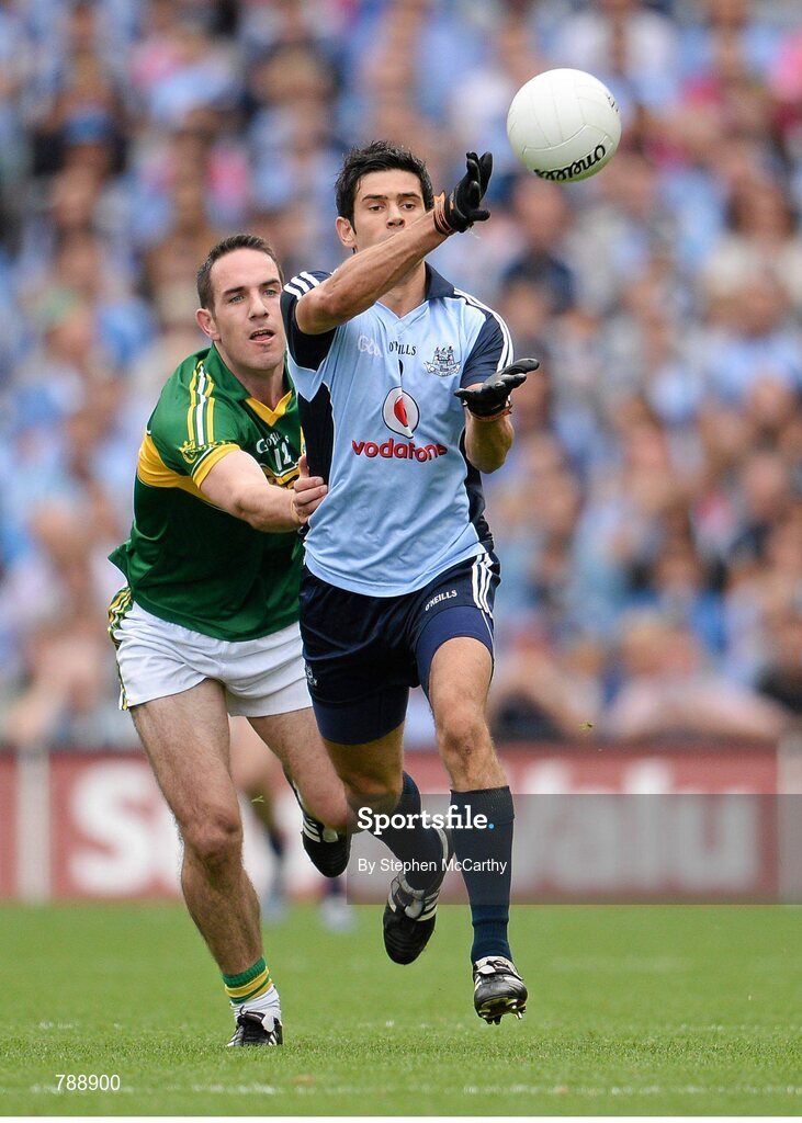 1 September 2013; Cian O'Sullivan, Dublin, in action against Declan O'Sullivan, Kerry. GAA Football All-Ireland Senior Championship, Semi-Final, Dublin v Kerry, Croke Park, Dublin. Picture credit: Stephen McCarthy / SPORTSFILE