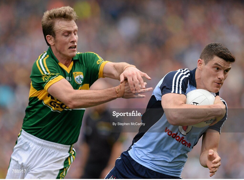 1 September 2013; Diarmuid Connolly, Dublin, in action against Donnchadh Walsh, Kerry. GAA Football All-Ireland Senior Championship, Semi-Final, Dublin v Kerry, Croke Park, Dublin. Picture credit: Stephen McCarthy / SPORTSFILE