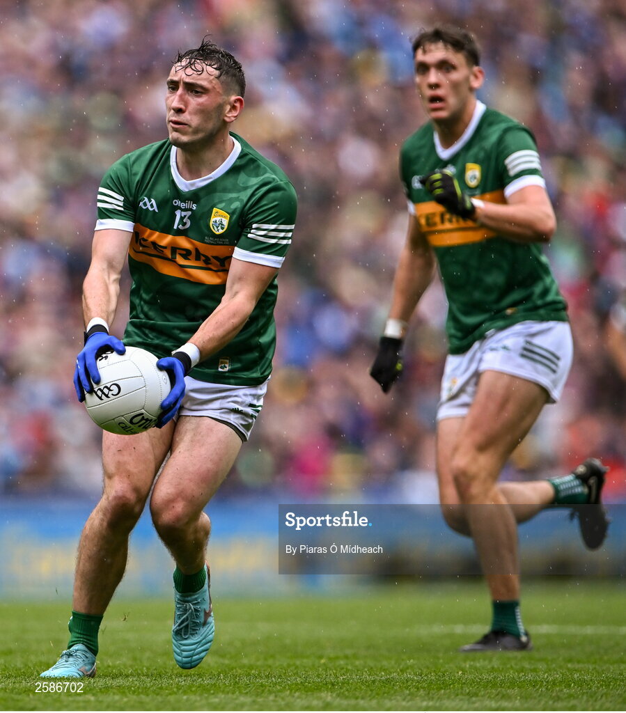 30 July 2023; Paudie Clifford of Kerry, supported by team-mate David Clifford, right, during the GAA Football All-Ireland Senior Championship final match between Dublin and Kerry at Croke Park in Dublin. Photo by Piaras Ó Mídheach/Sportsfile