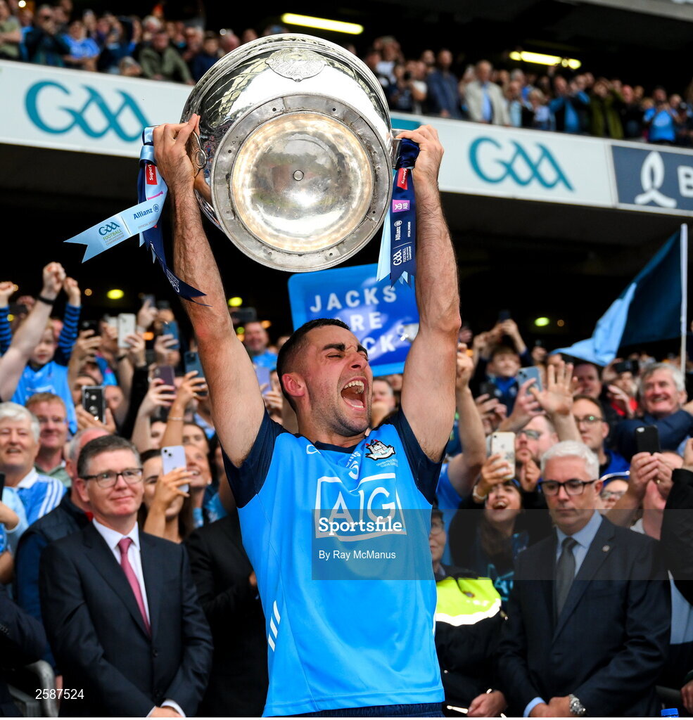 30 July 2023; Dublin captain James McCarthy lifts the Sam Maguire Cup after his side's victory in the GAA Football All-Ireland Senior Championship final match between Dublin and Kerry at Croke Park in Dublin. Photo by Ray McManus/Sportsfile
