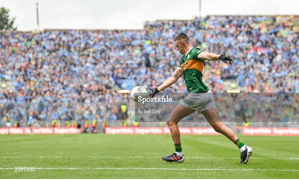30 July 2023; Sean O'Shea of Kerry converts a free during the GAA Football All-Ireland Senior Championship final match between Dublin and Kerry at Croke Park in Dublin. Photo by Seb Daly/Sportsfile