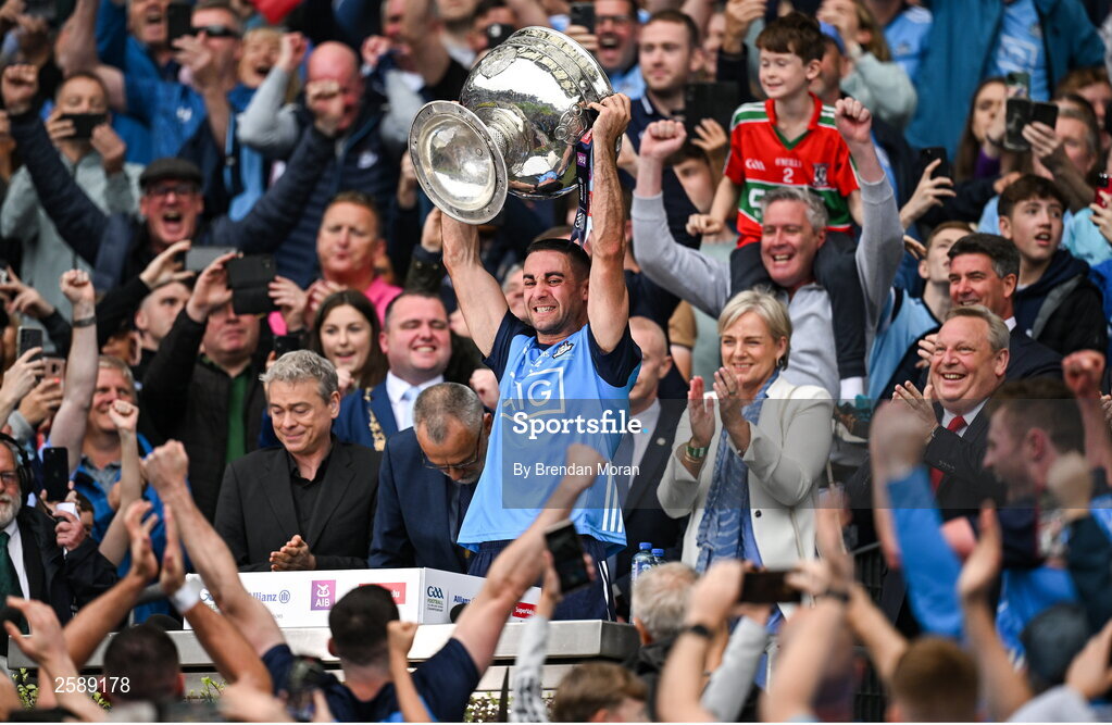 30 July 2023; Dublin captain James McCarthy lifts the Sam Maguire Cup after his side's victory in the GAA Football All-Ireland Senior Championship final match between Dublin and Kerry at Croke Park in Dublin. Photo by Brendan Moran/Sportsfile