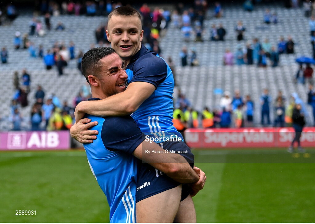 30 July 2023; Dublin captain James McCarthy holds his team-mate Eoin Murchan aloft as they celebrate after their side's victory inthe GAA Football All-Ireland Senior Championship final match between Dublin and Kerry at Croke Park in Dublin. Photo by Piaras Ó Mídheach/Sportsfile
